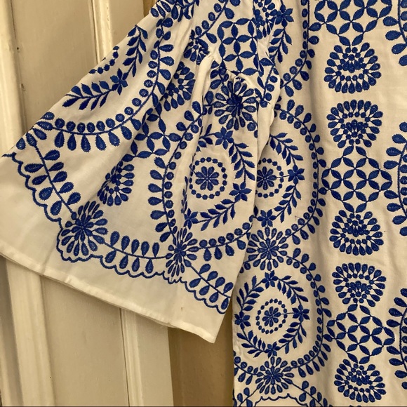 Karen Kane Medallion Top - Picture 7 of 10